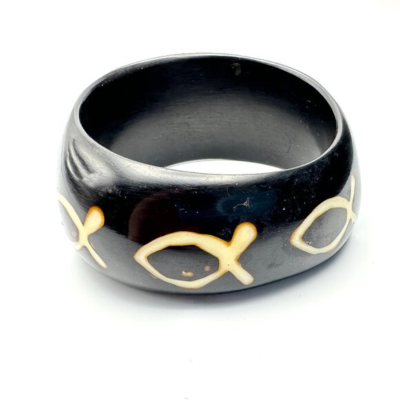 Vintage Black Asymmetrical Lucite Bangle Duo —  Both Size 8 1/4 — Vintage — EUC - Picture 5 of 12